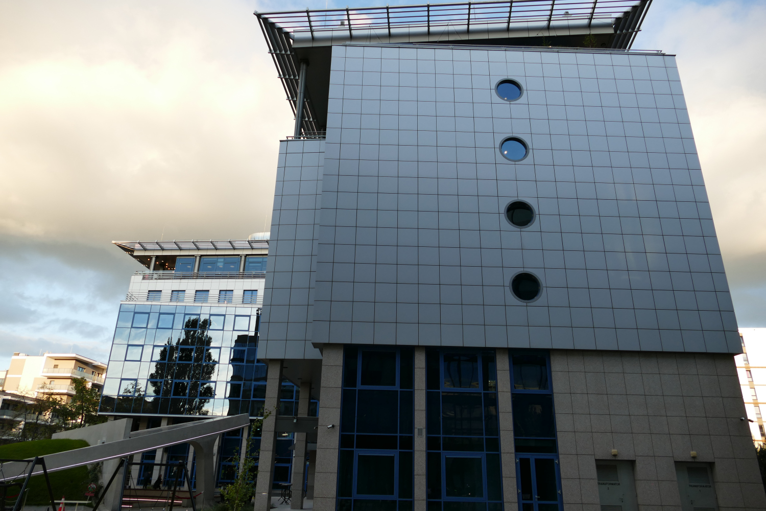 Zdjęcie architektury budynku Siedziba firmy Mostostal (obecnie Adgar Bit)